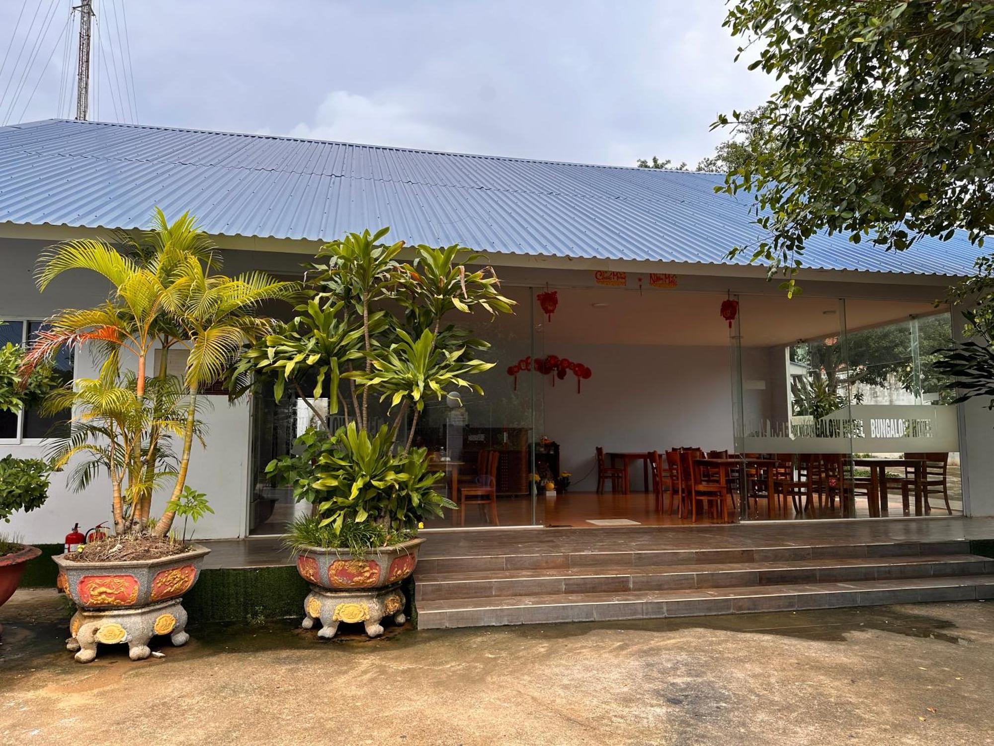 Bungalow Hotel Chi Khu Co Ong Экстерьер фото