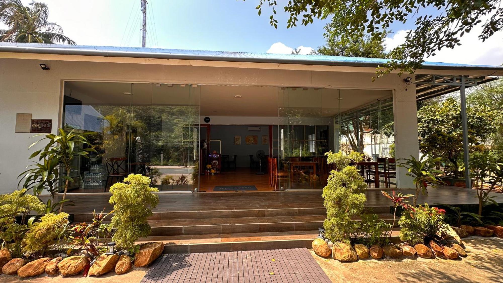 Bungalow Hotel Chi Khu Co Ong Экстерьер фото