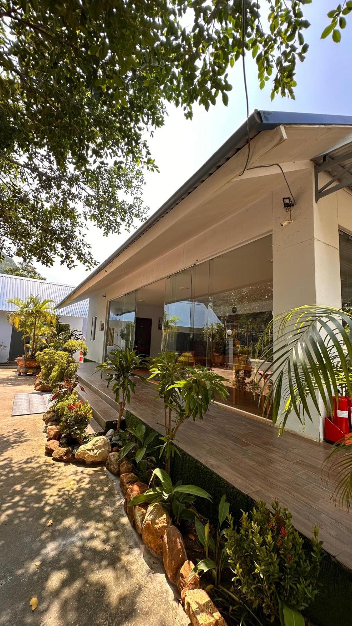 Bungalow Hotel Chi Khu Co Ong Экстерьер фото