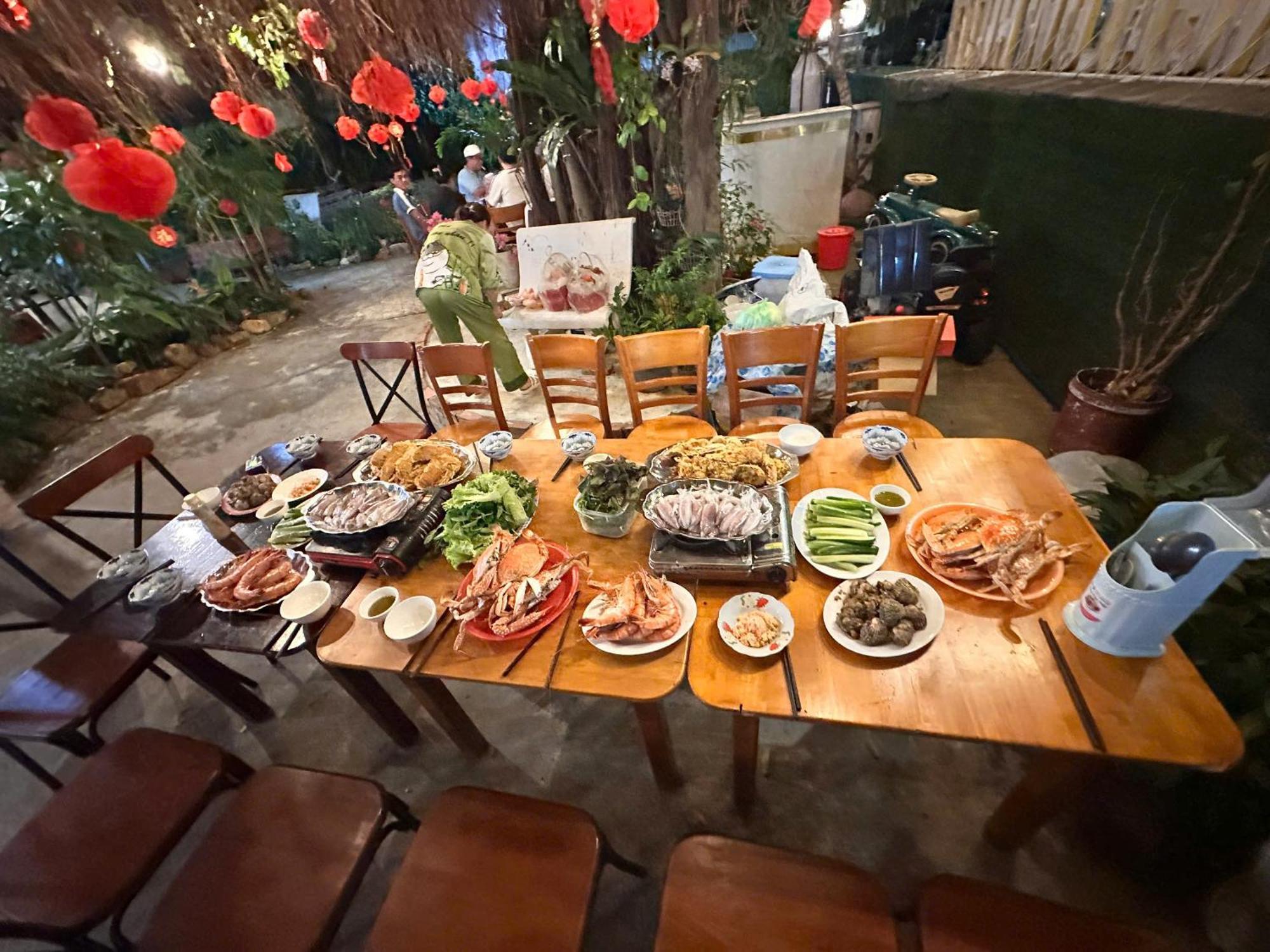 Bungalow Hotel Chi Khu Co Ong Экстерьер фото