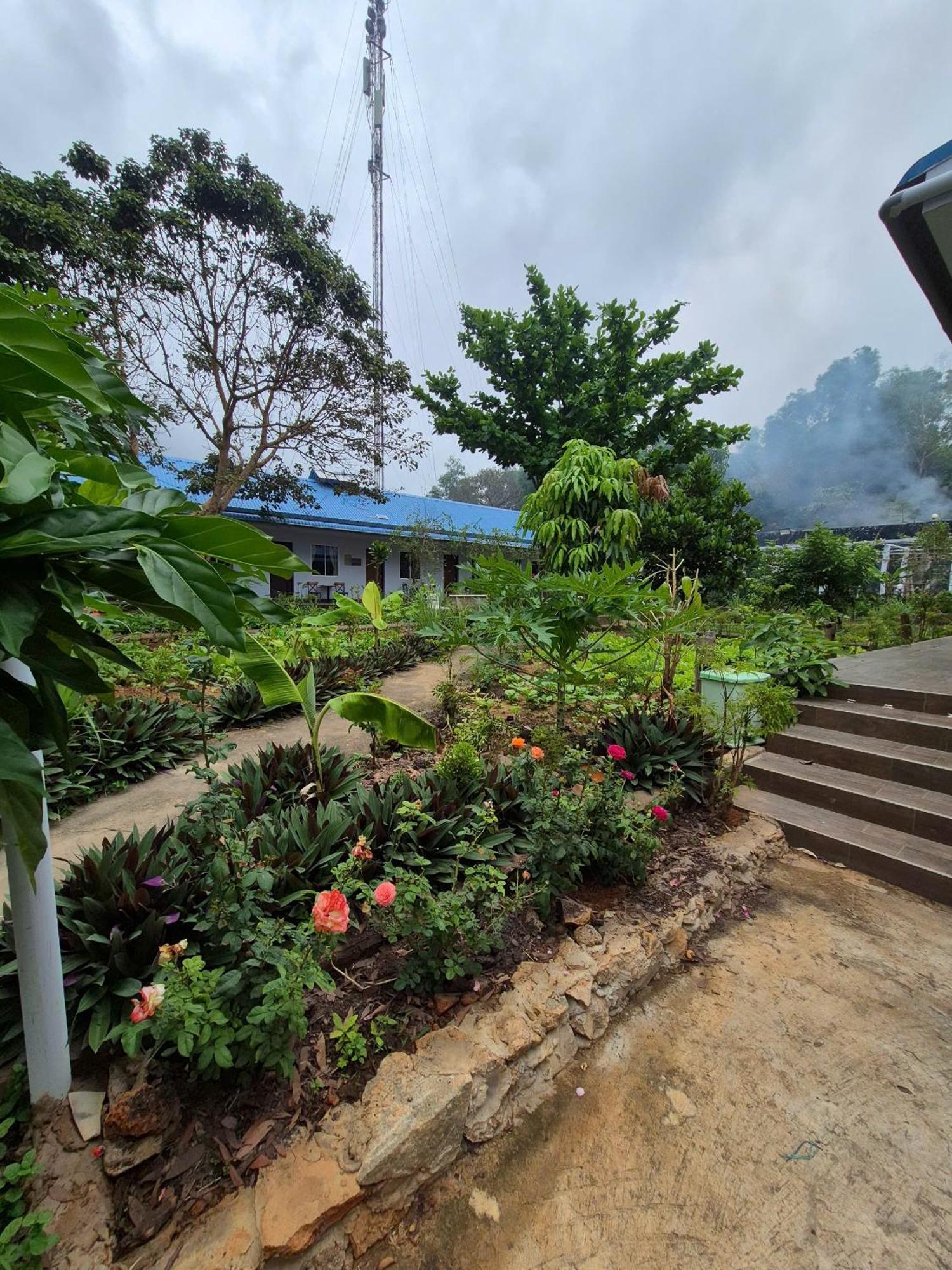 Bungalow Hotel Chi Khu Co Ong Экстерьер фото